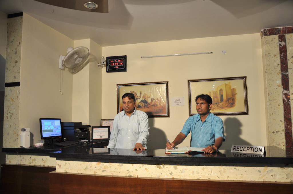 Hotel Metro Jaipur Exteriör bild