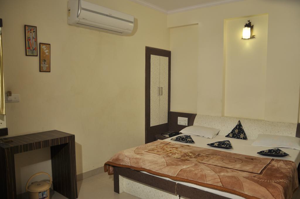 Hotel Metro Jaipur Exteriör bild